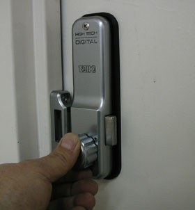 デジタルドアロック　5100 取付方法